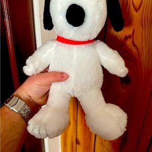 Snoopy stuffed animal